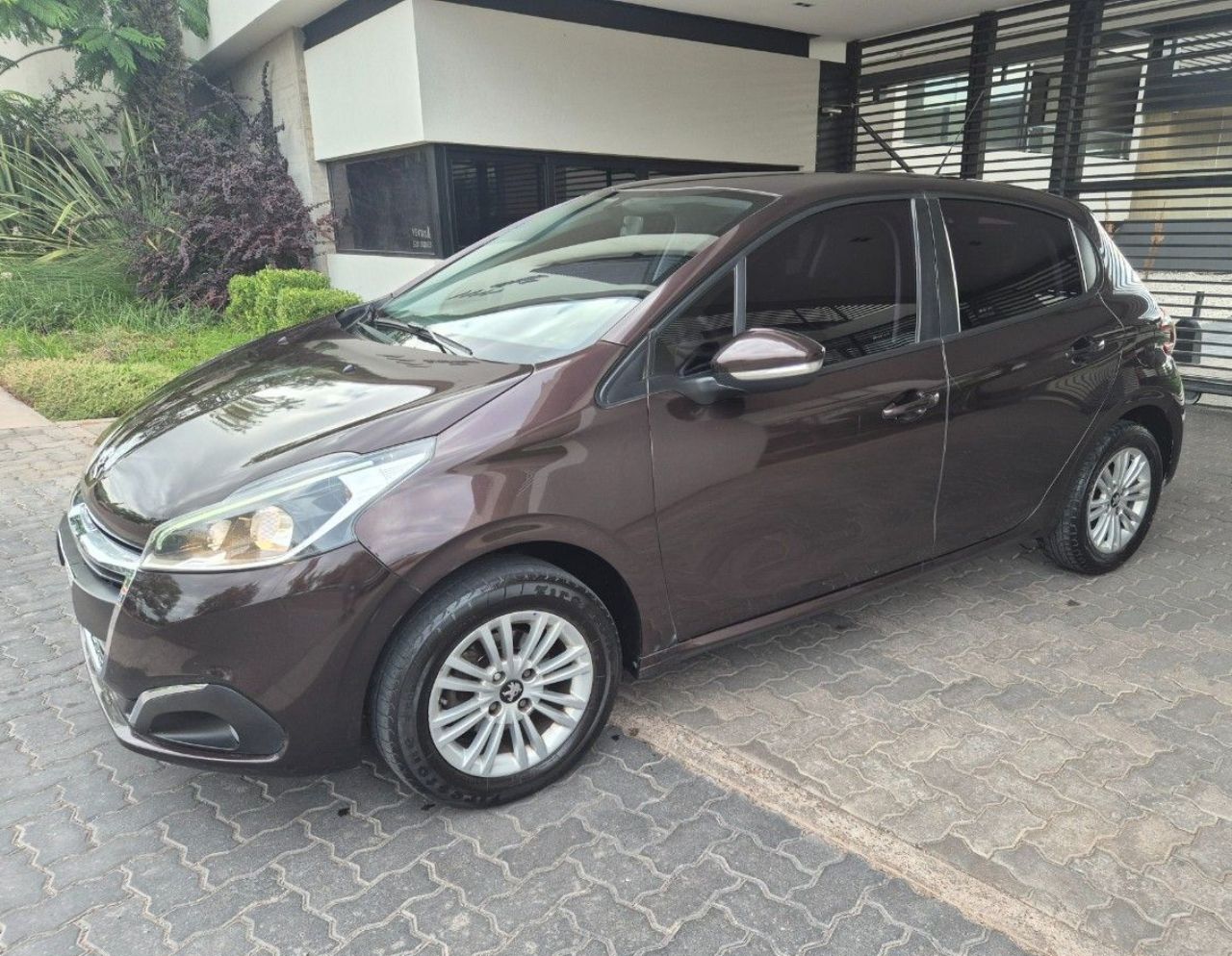 Peugeot 208 Usado Financiado en Mendoza, deRuedas