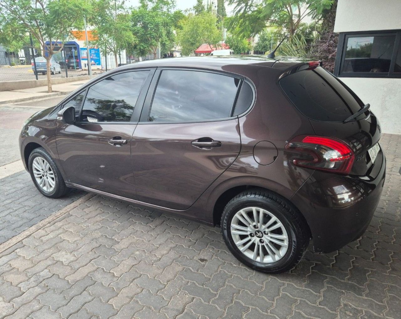 Peugeot 208 Usado Financiado en Mendoza, deRuedas