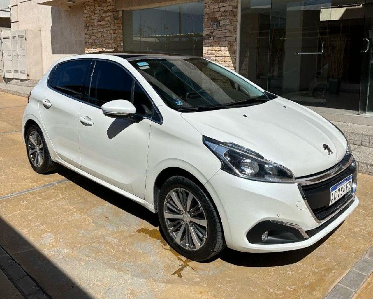 Peugeot 208 Usado en Mendoza, deRuedas