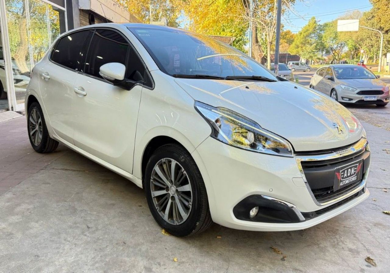 Peugeot 208 Usado en Mendoza, deRuedas