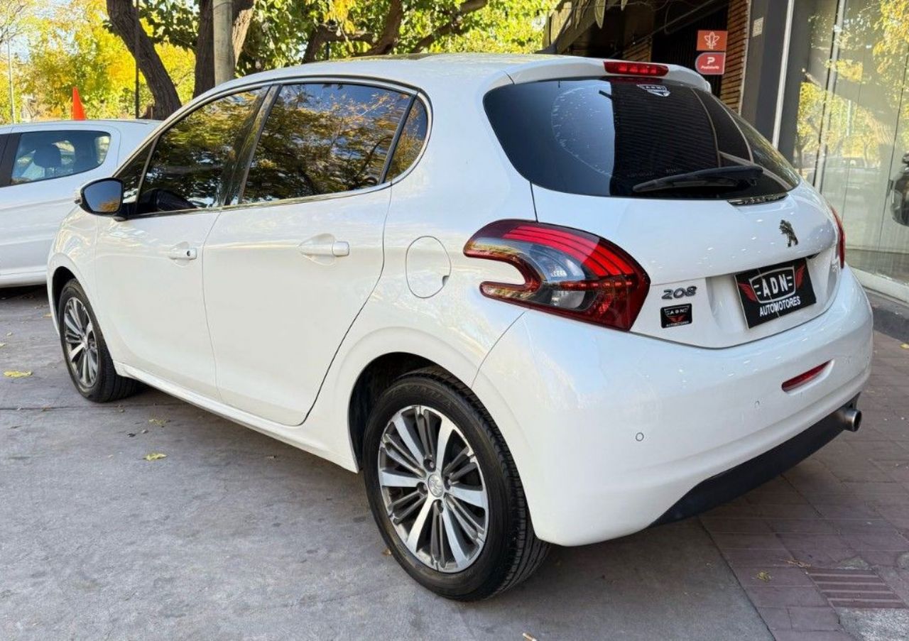 Peugeot 208 Usado en Mendoza, deRuedas