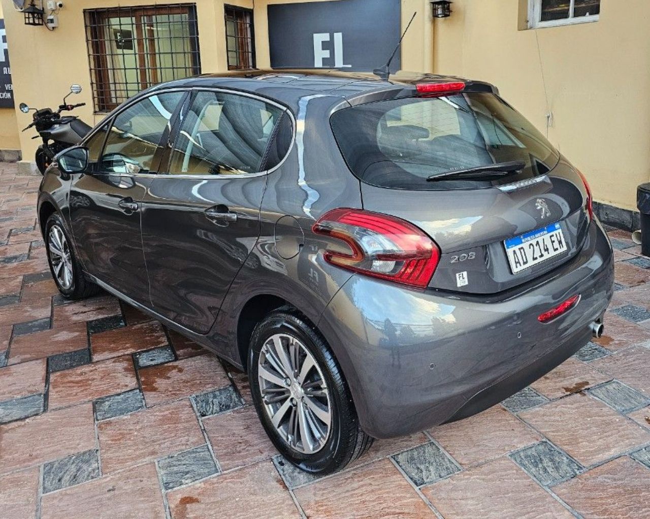 Peugeot 208 Usado en Mendoza, deRuedas