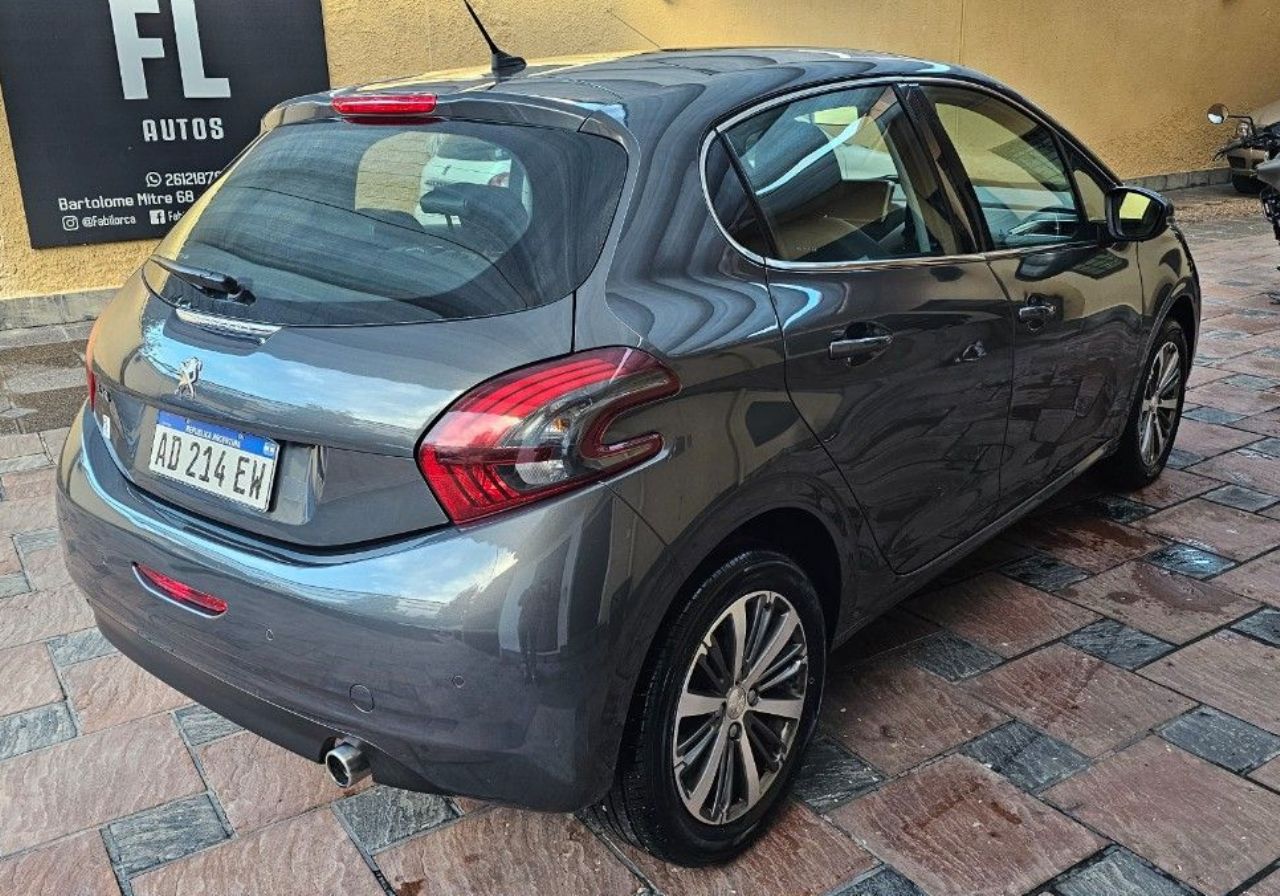 Peugeot 208 Usado en Mendoza, deRuedas