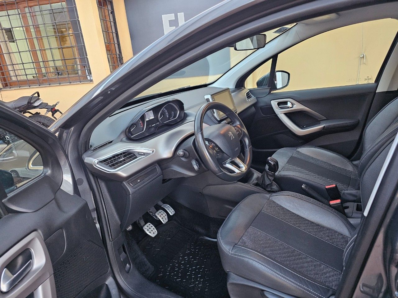 Peugeot 208 Usado en Mendoza, deRuedas