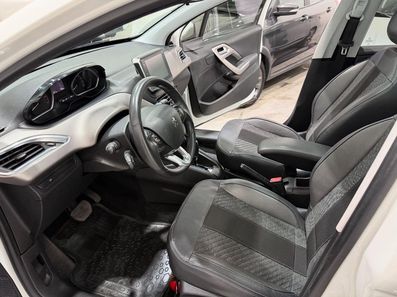 Peugeot 208 Usado en San Luis, deRuedas