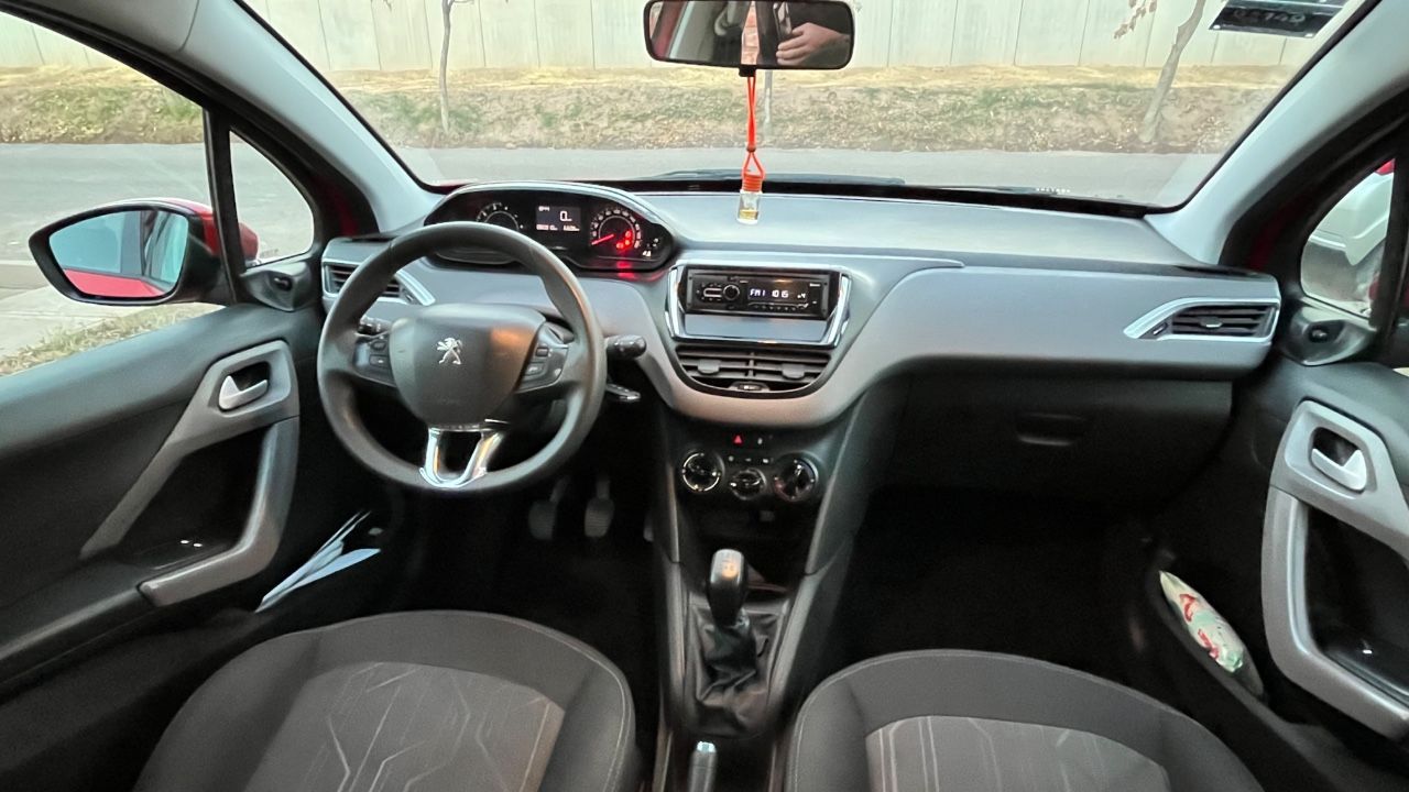 Peugeot 208 Usado en Mendoza, deRuedas