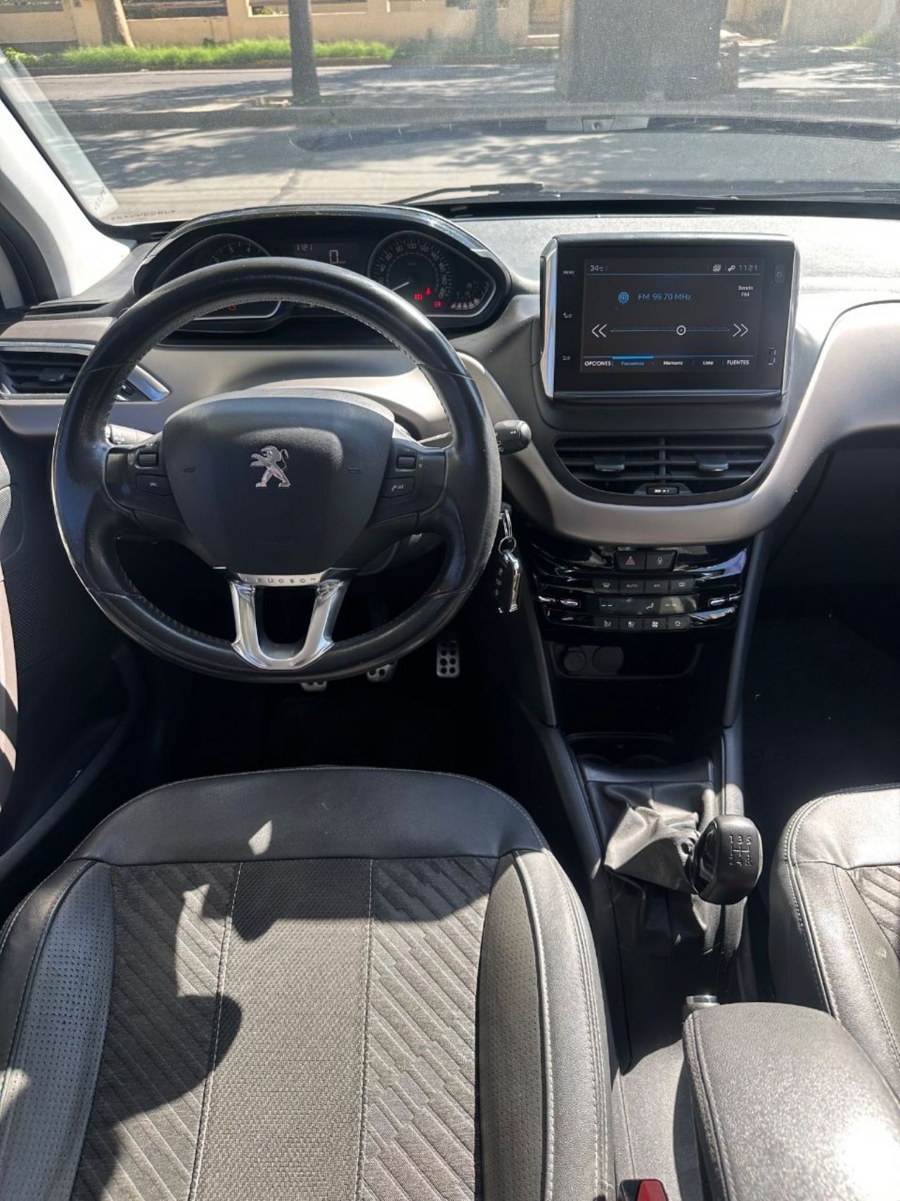 Peugeot 208 Usado en San Juan, deRuedas
