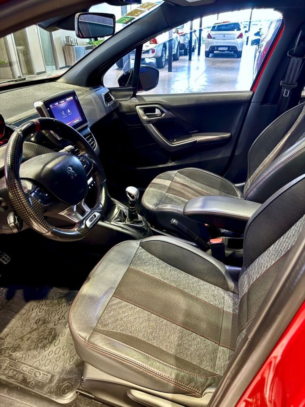 Peugeot 208 Usado Financiado en Córdoba, deRuedas