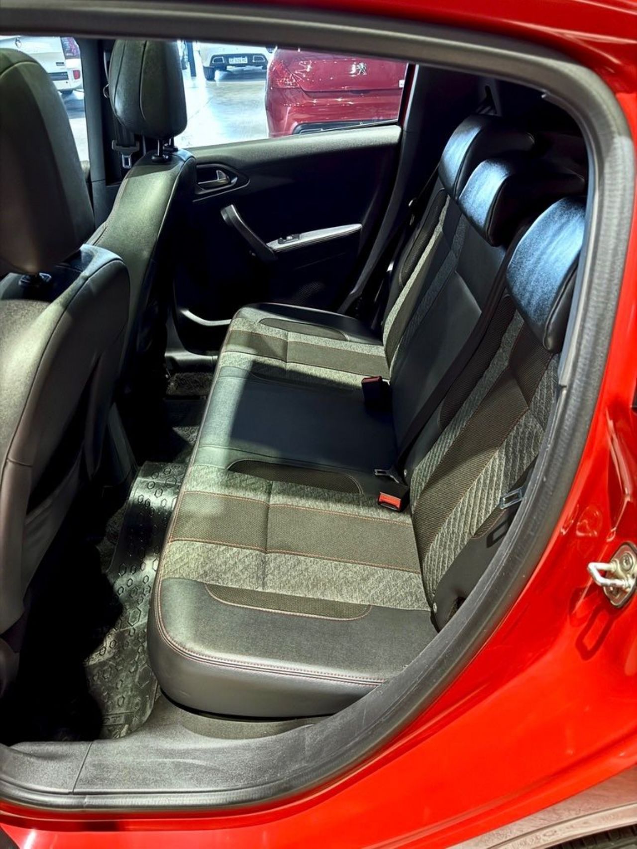 Peugeot 208 Usado Financiado en Córdoba, deRuedas