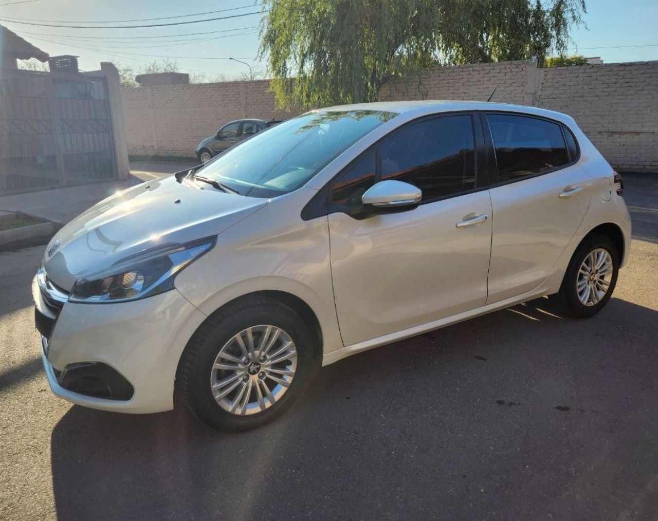 Peugeot 208 Usado en Mendoza, deRuedas