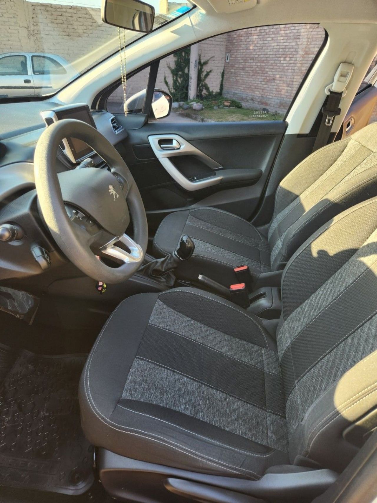 Peugeot 208 Usado en Mendoza, deRuedas