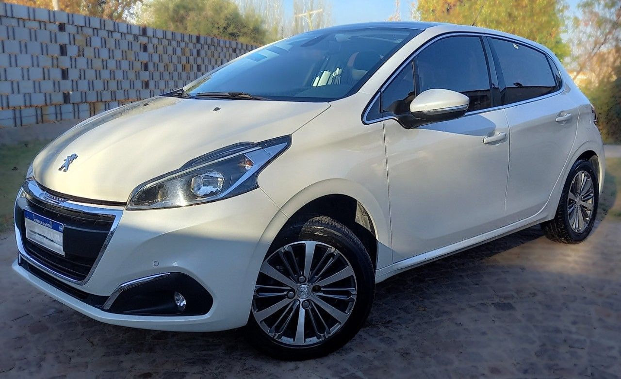 Peugeot 208 Usado en Mendoza, deRuedas