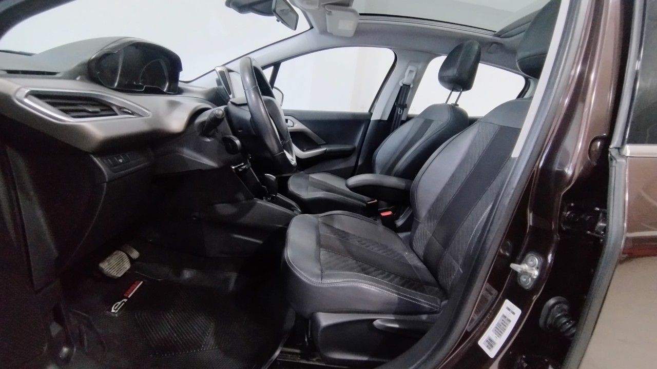 Peugeot 208 Usado Financiado en Mendoza, deRuedas