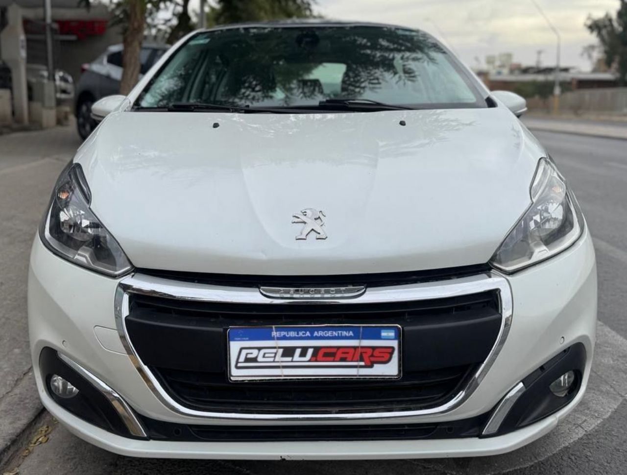 Peugeot 208 Usado Financiado en San Juan, deRuedas