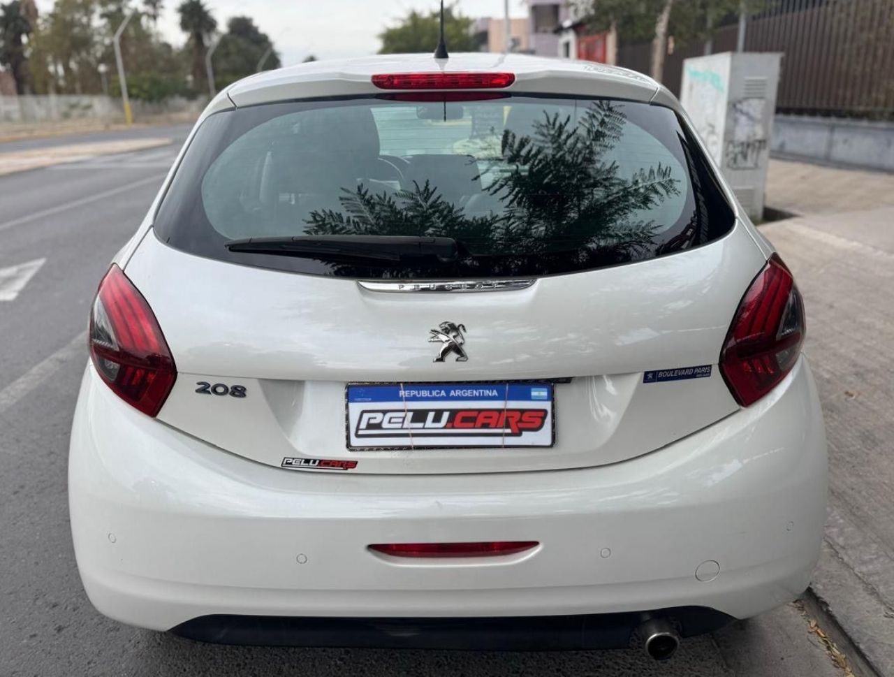 Peugeot 208 Usado Financiado en San Juan, deRuedas