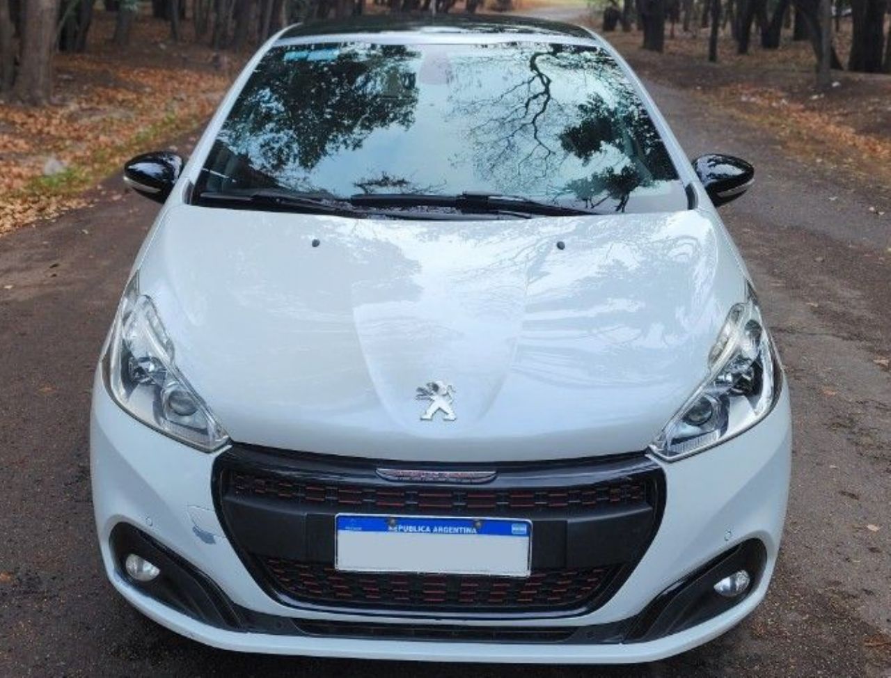 Peugeot 208 Usado Financiado en Mendoza, deRuedas