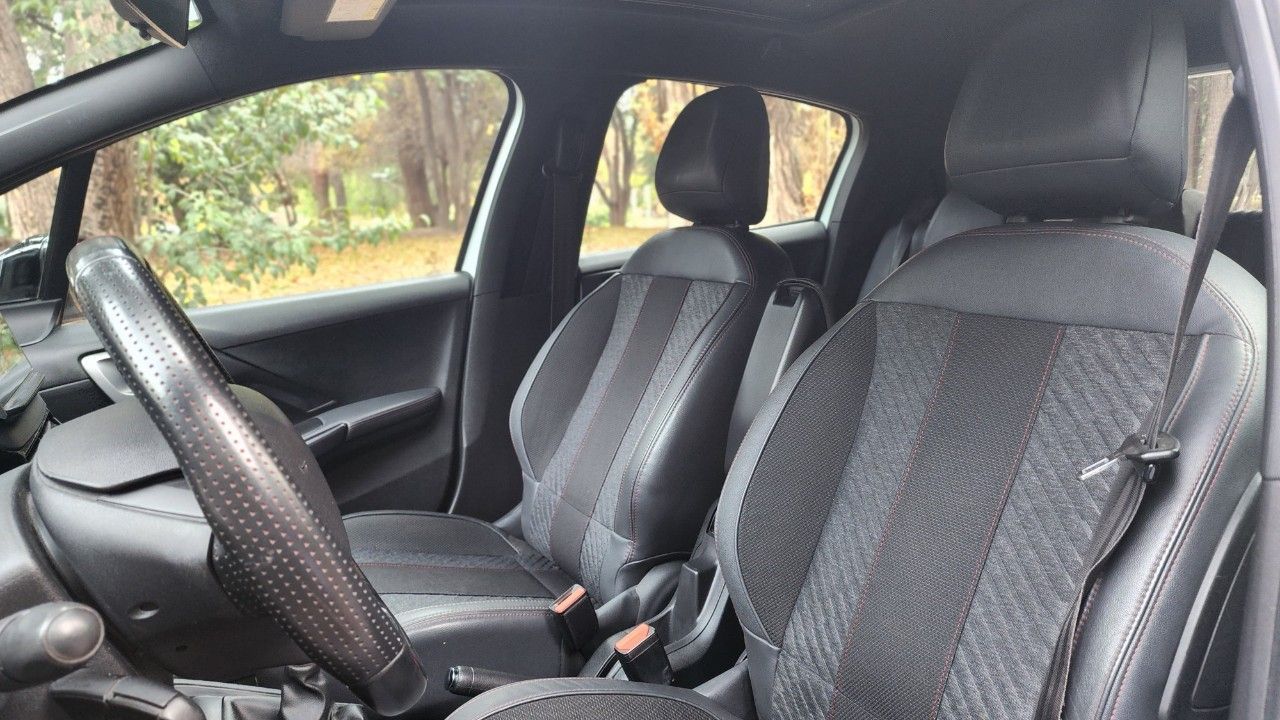 Peugeot 208 Usado Financiado en Mendoza, deRuedas