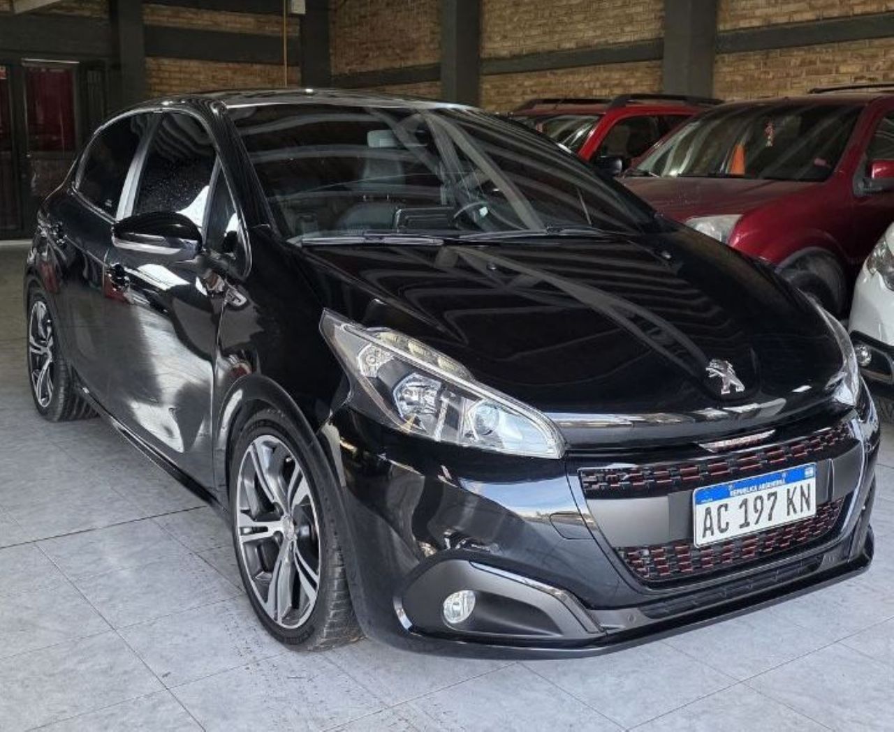 Peugeot 208 Usado Financiado en Mendoza, deRuedas
