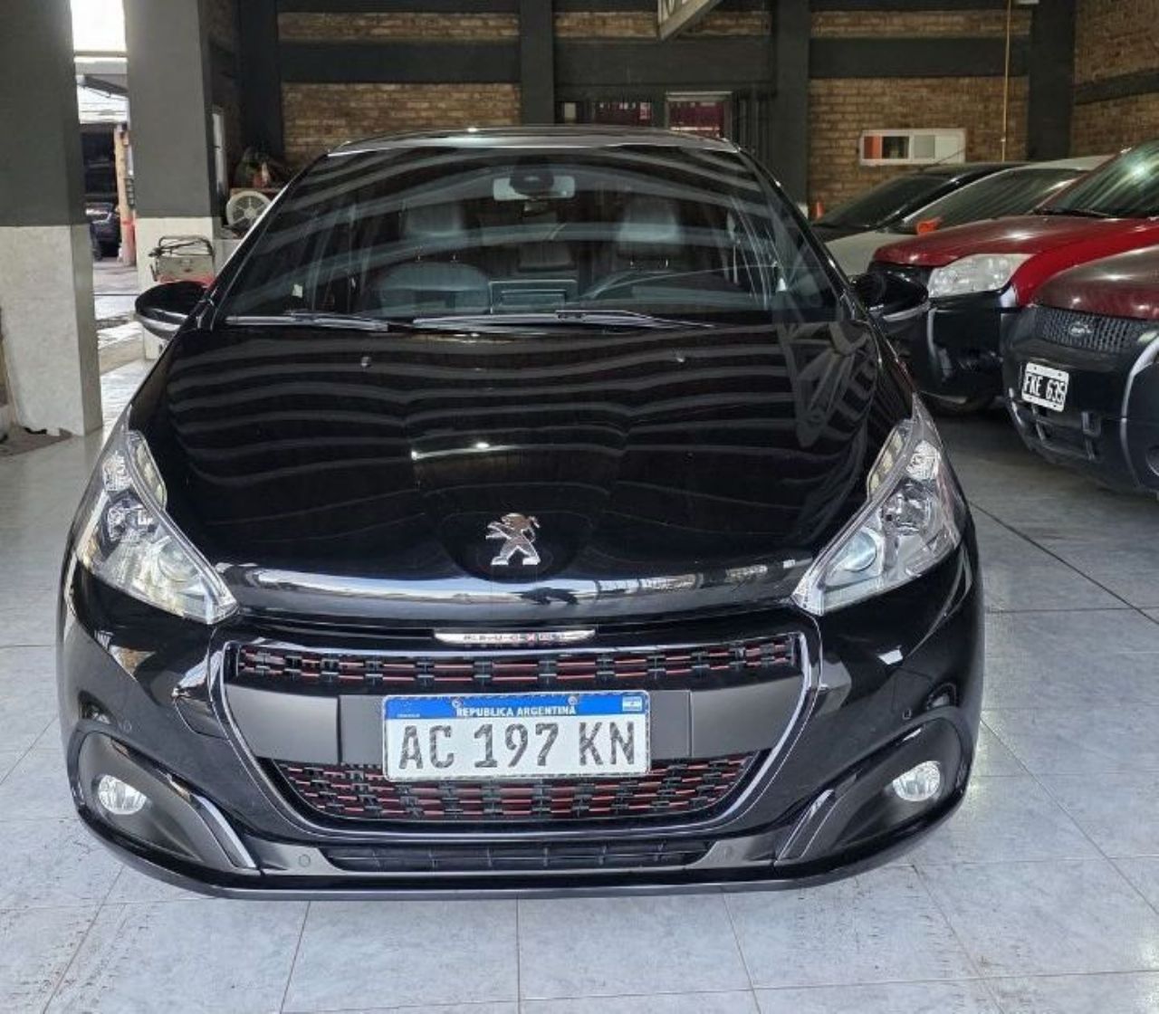 Peugeot 208 Usado Financiado en Mendoza, deRuedas