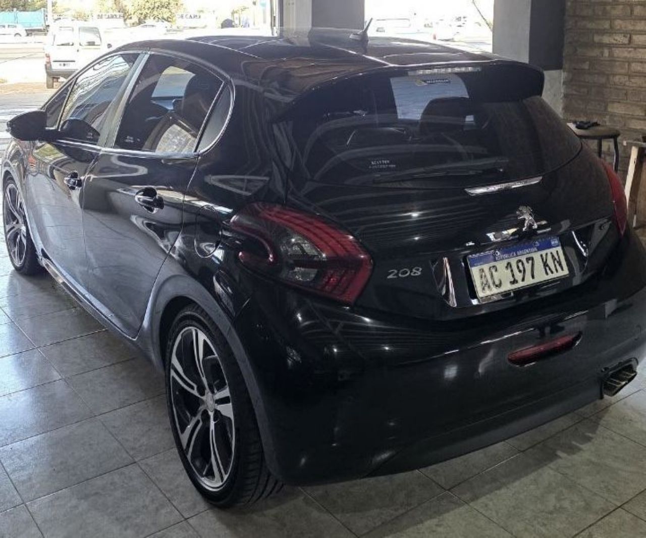 Peugeot 208 Usado Financiado en Mendoza, deRuedas