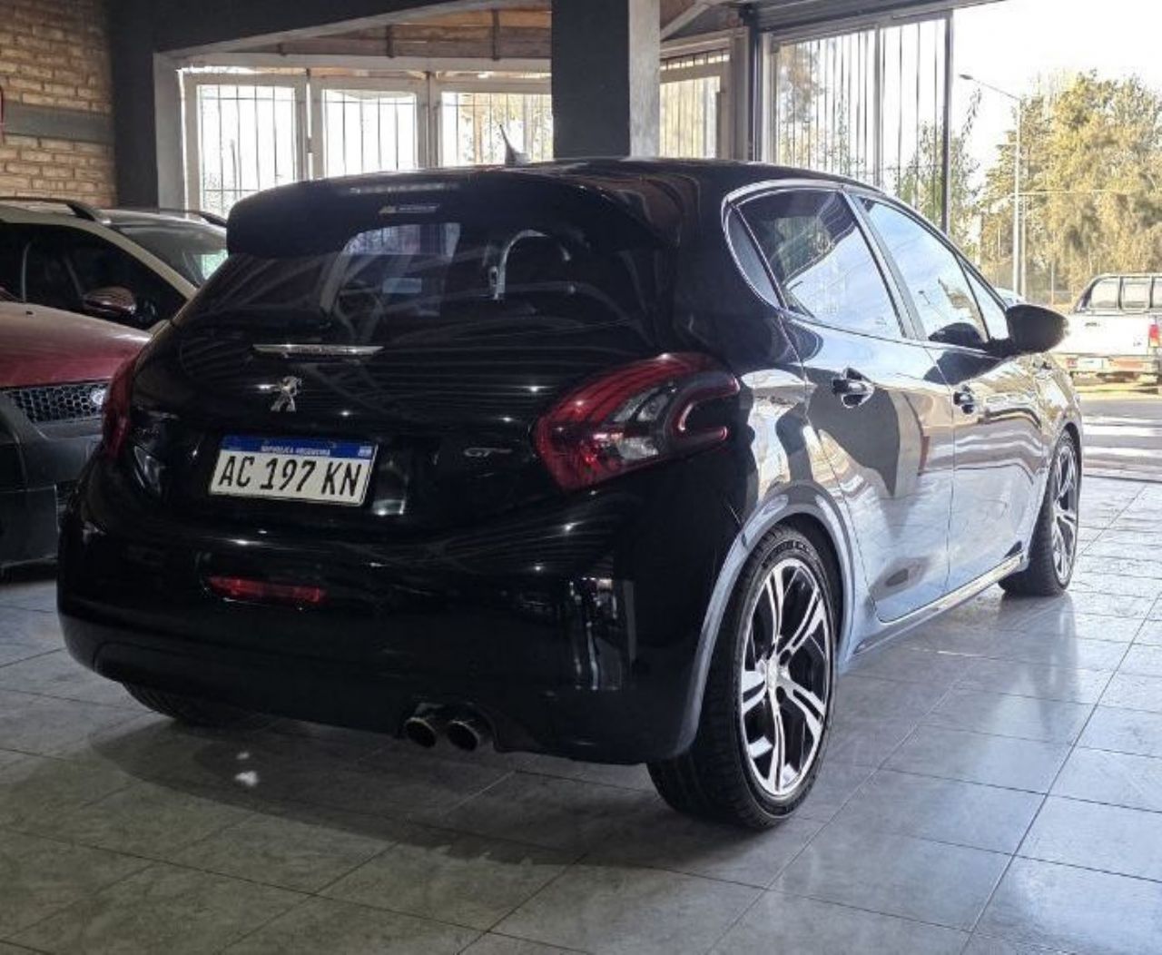 Peugeot 208 Usado Financiado en Mendoza, deRuedas