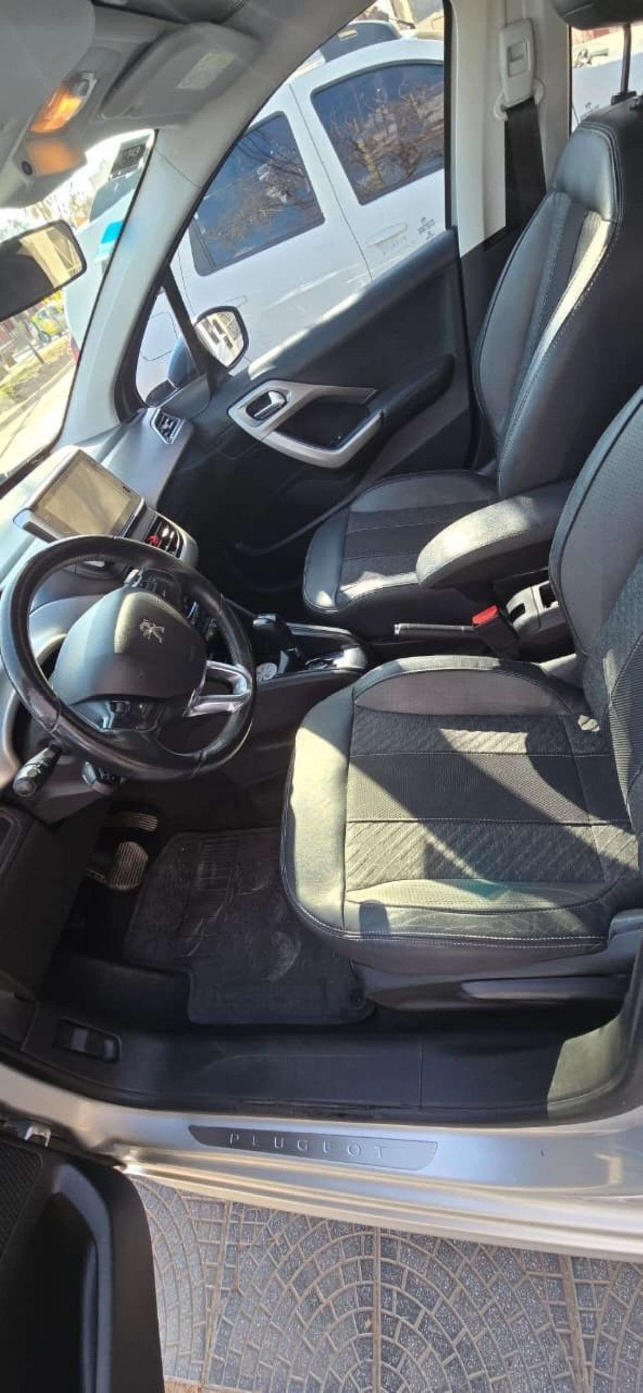 Peugeot 208 Usado en Mendoza, deRuedas
