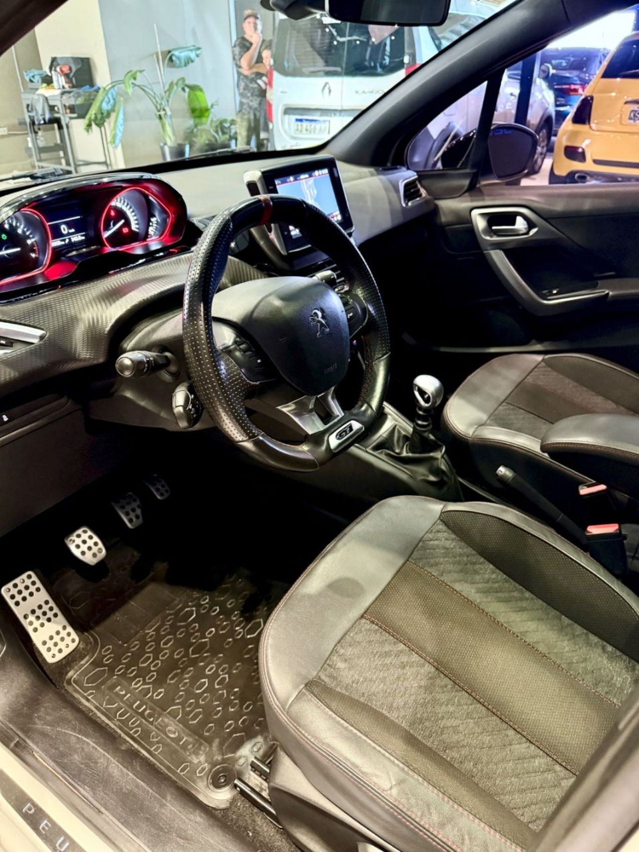 Peugeot 208 Usado Financiado en Córdoba, deRuedas