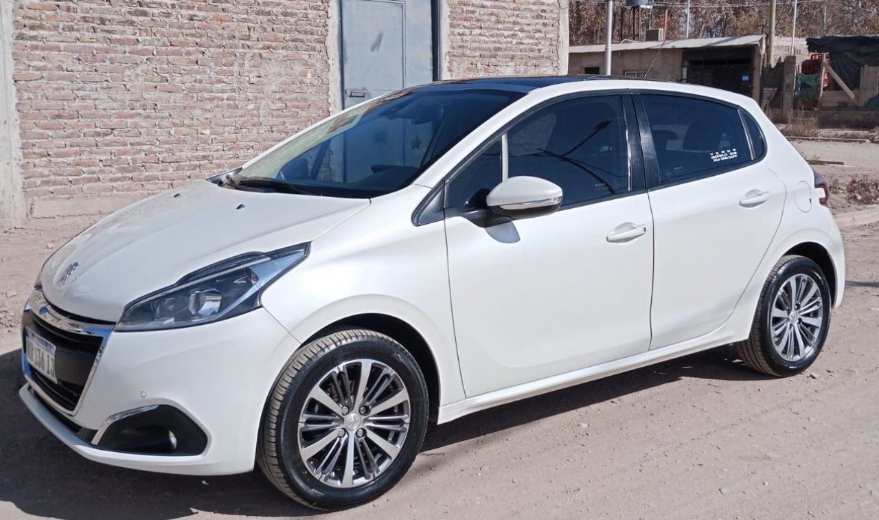 Peugeot 208 Usado en Mendoza, deRuedas