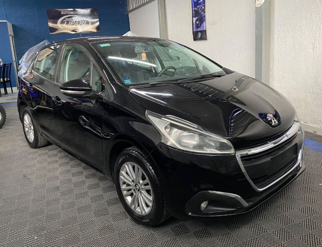Peugeot 208 Usado Financiado en Mendoza, deRuedas
