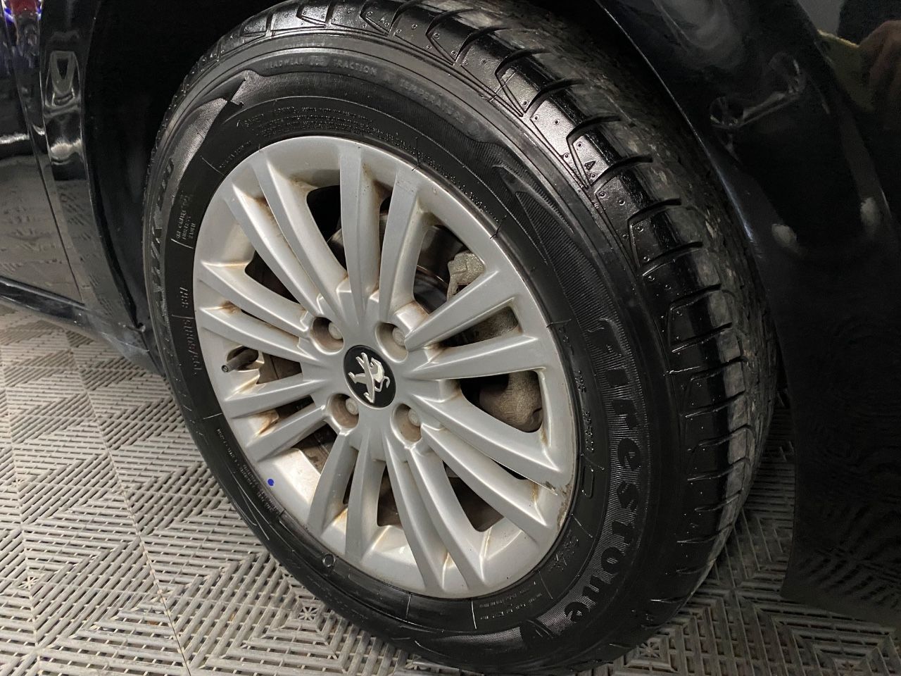 Peugeot 208 Usado Financiado en Mendoza, deRuedas
