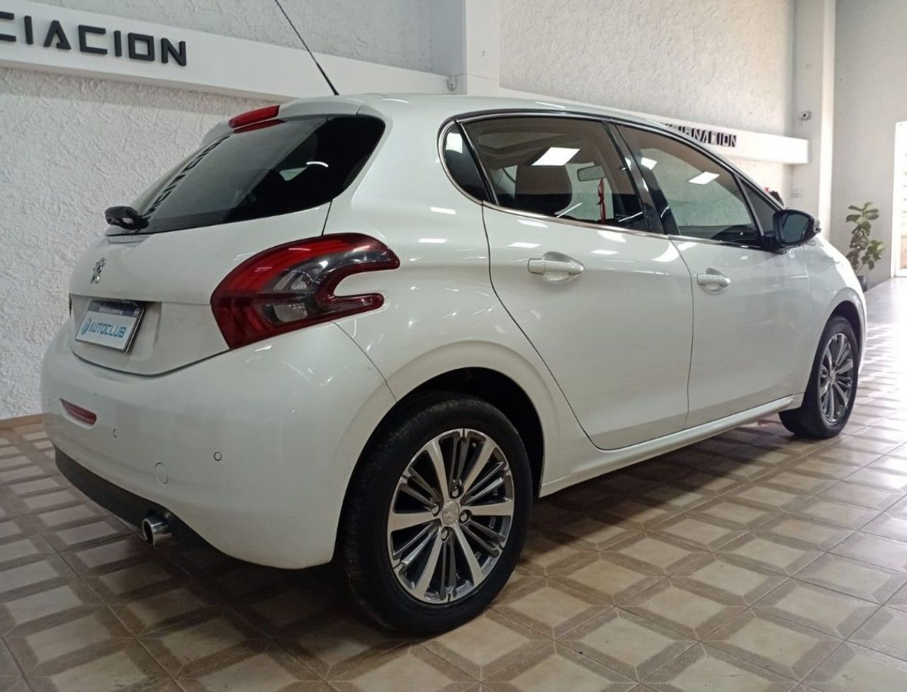 Peugeot 208 Usado Financiado en Córdoba, deRuedas