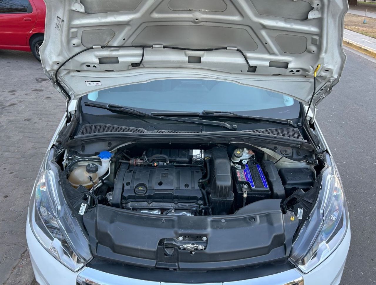 Peugeot 208 Usado Financiado en Mendoza, deRuedas