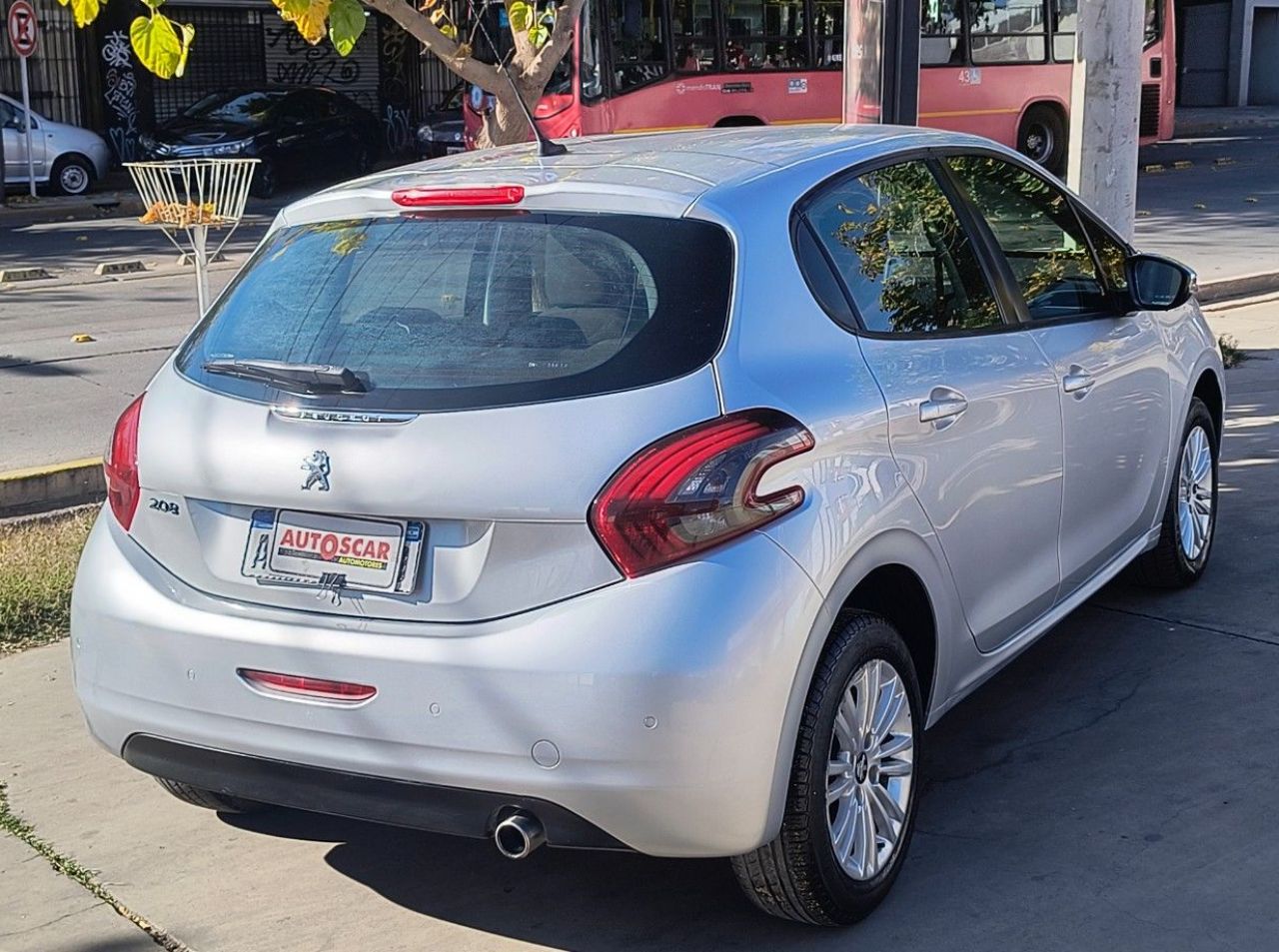 Peugeot 208 Usado Financiado en Mendoza, deRuedas