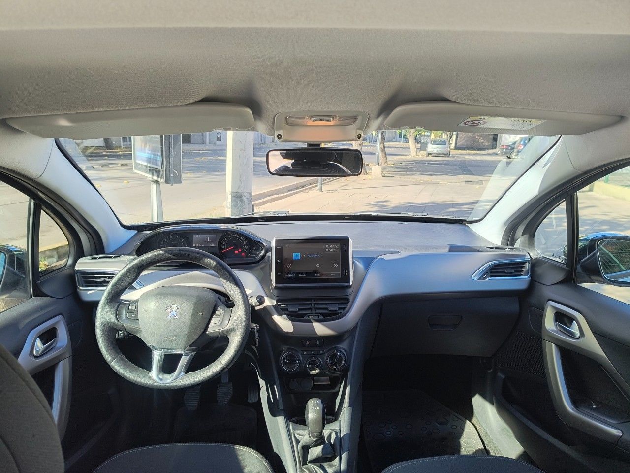 Peugeot 208 Usado Financiado en Mendoza, deRuedas