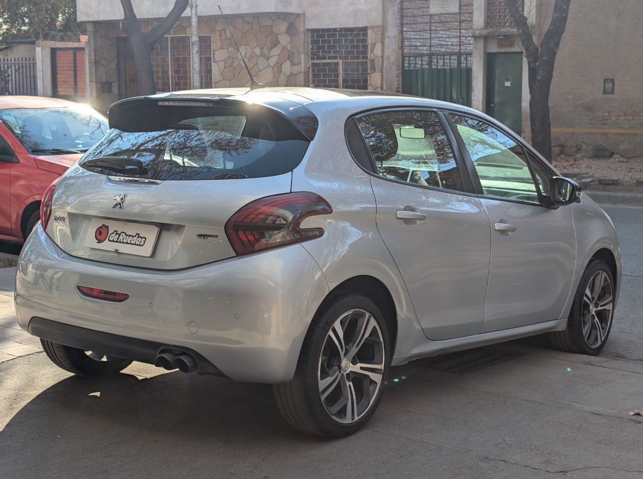 Peugeot 208 Usado Financiado en Mendoza, deRuedas
