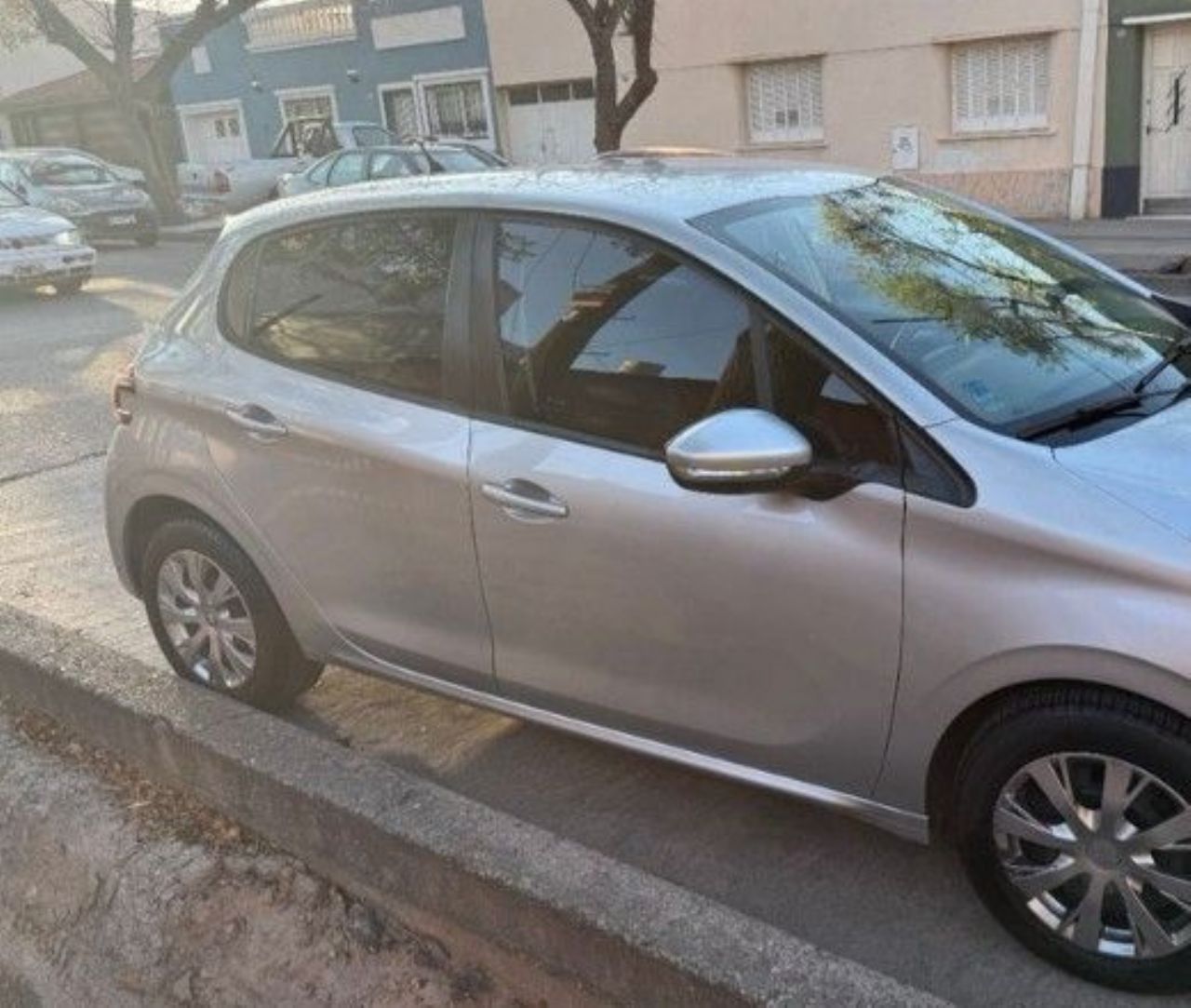 Peugeot 208 Usado en Mendoza, deRuedas