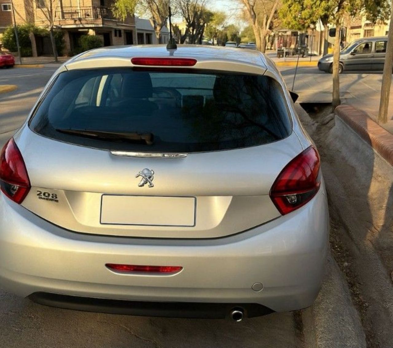 Peugeot 208 Usado en Mendoza, deRuedas