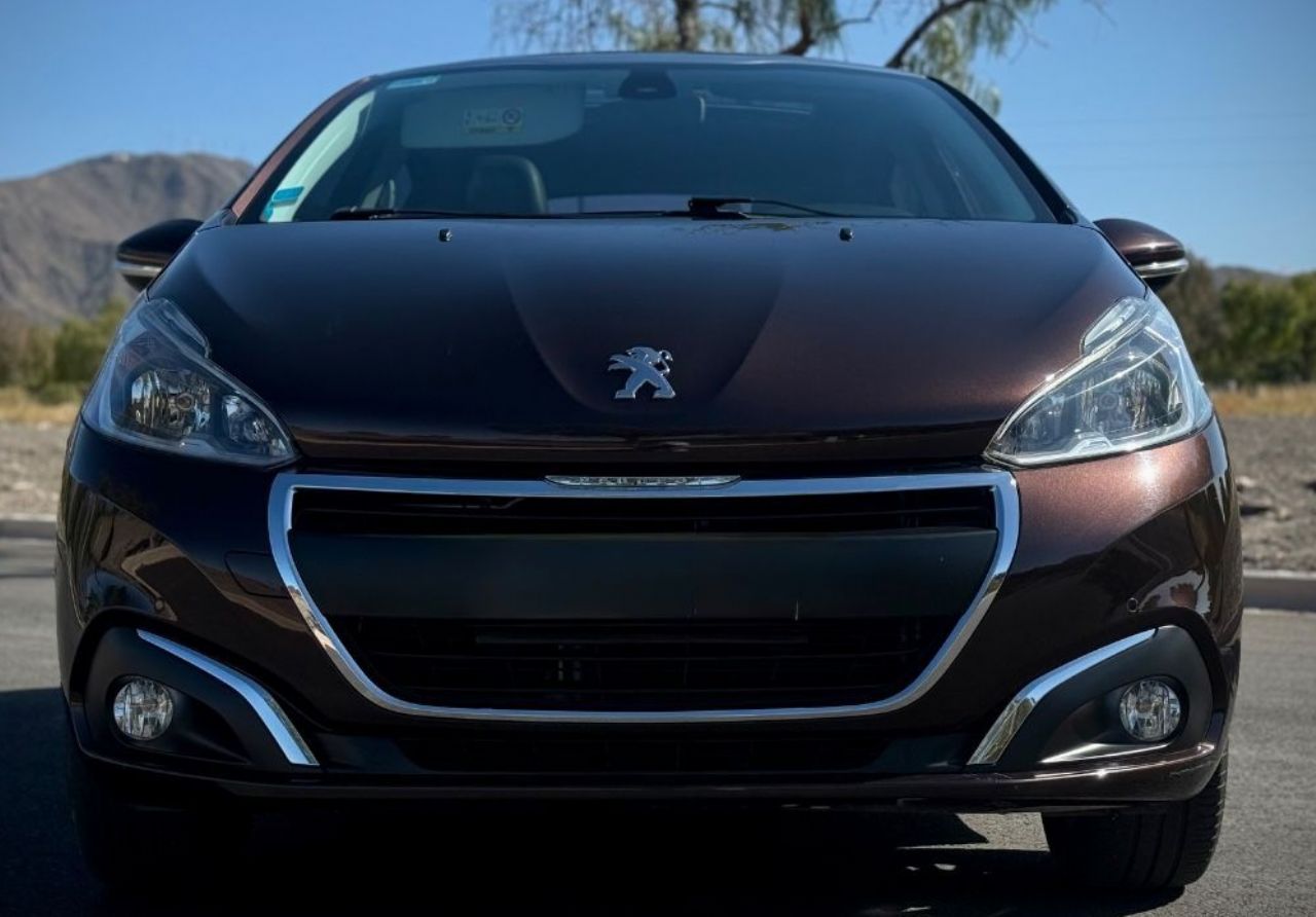 Peugeot 208 Usado Financiado en Mendoza, deRuedas