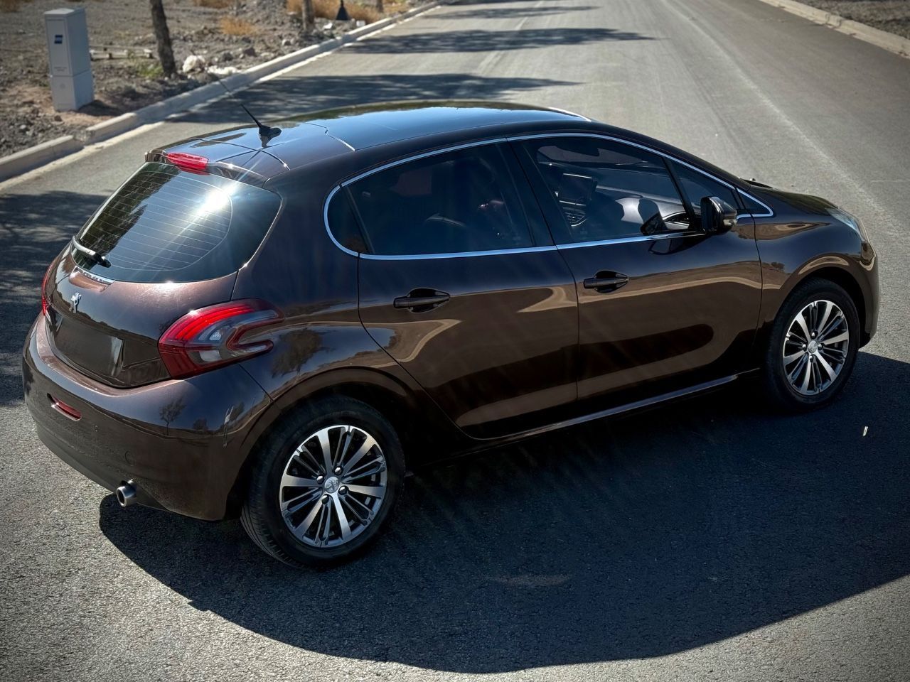 Peugeot 208 Usado Financiado en Mendoza, deRuedas