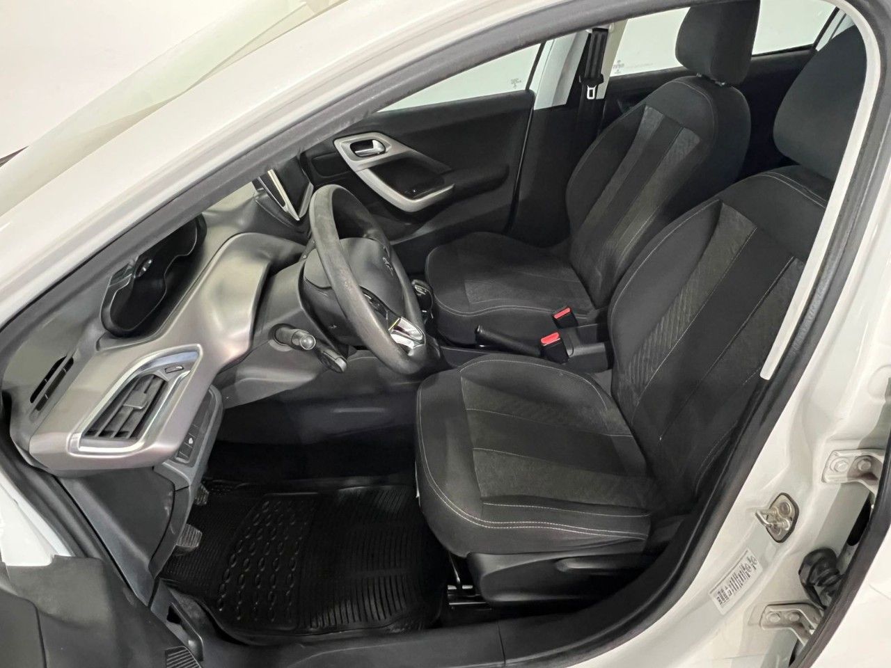 Peugeot 208 Usado Financiado en Córdoba, deRuedas