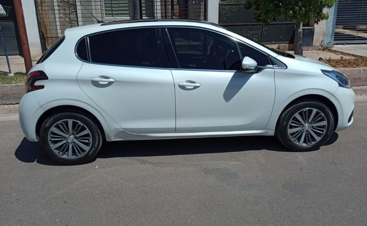 Peugeot 208 Usado en Mendoza, deRuedas