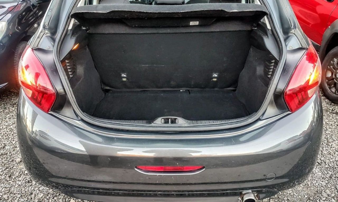 Peugeot 208 Usado Financiado en Córdoba, deRuedas