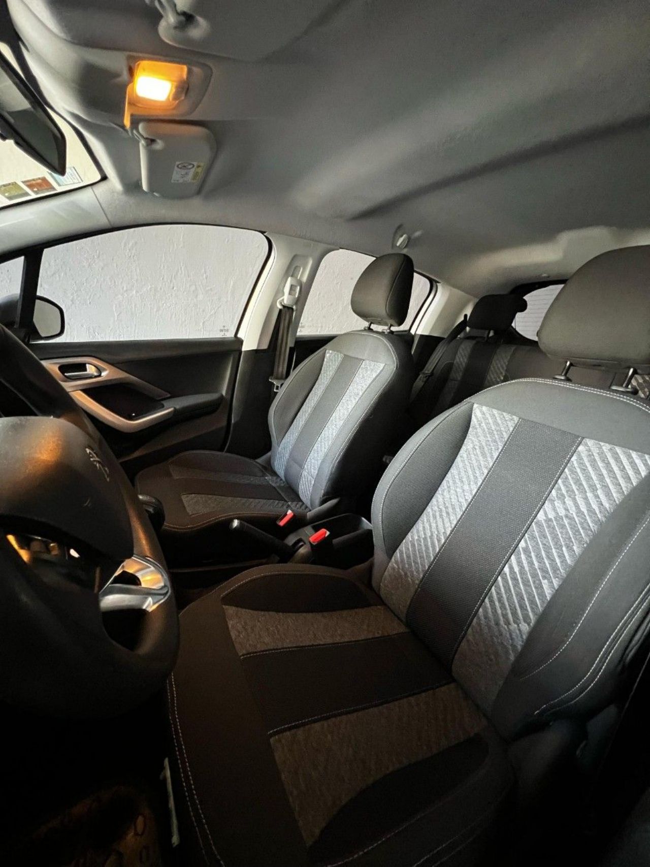 Peugeot 208 Usado Financiado en Córdoba, deRuedas