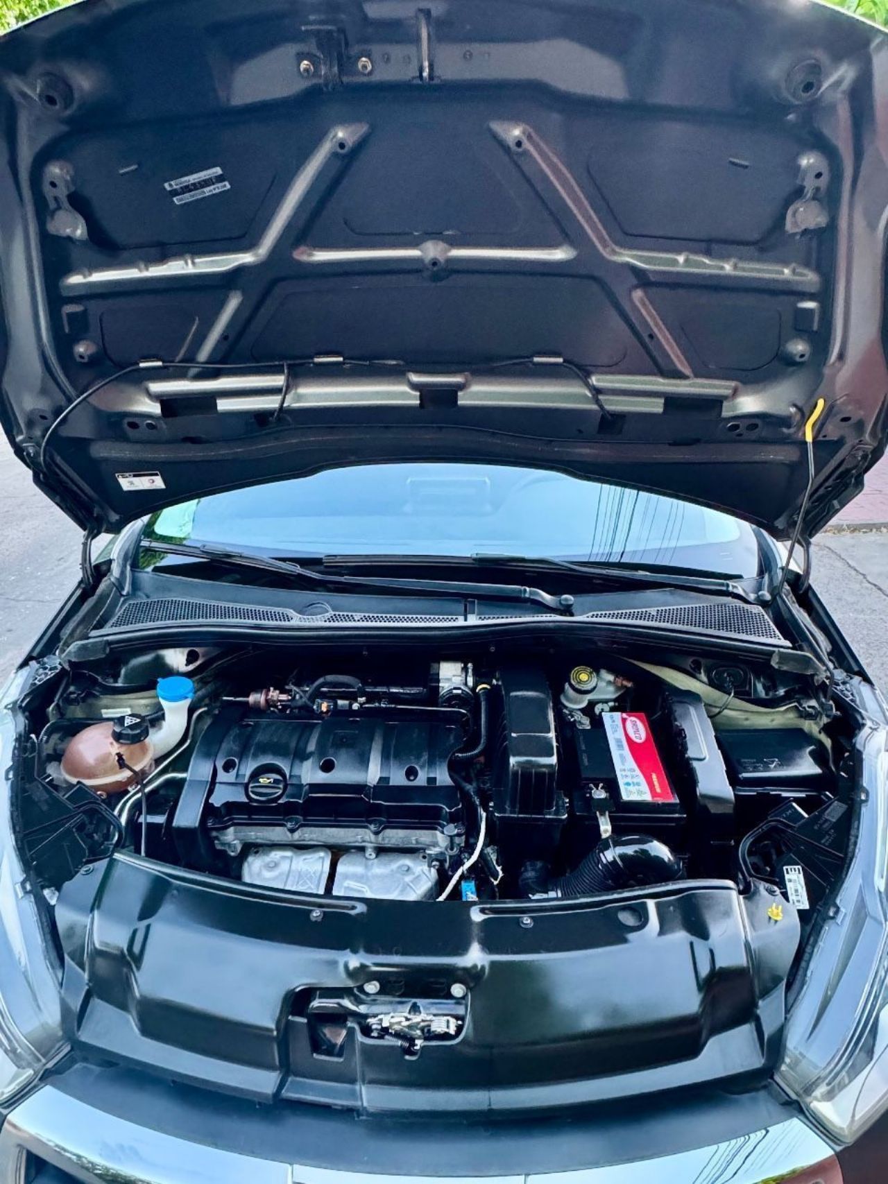 Peugeot 208 Usado Financiado en Mendoza, deRuedas