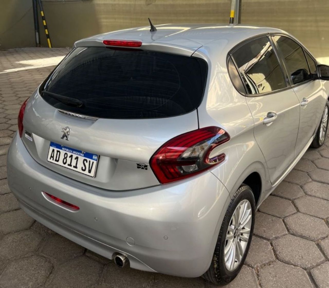 Peugeot 208 Usado en Mendoza, deRuedas