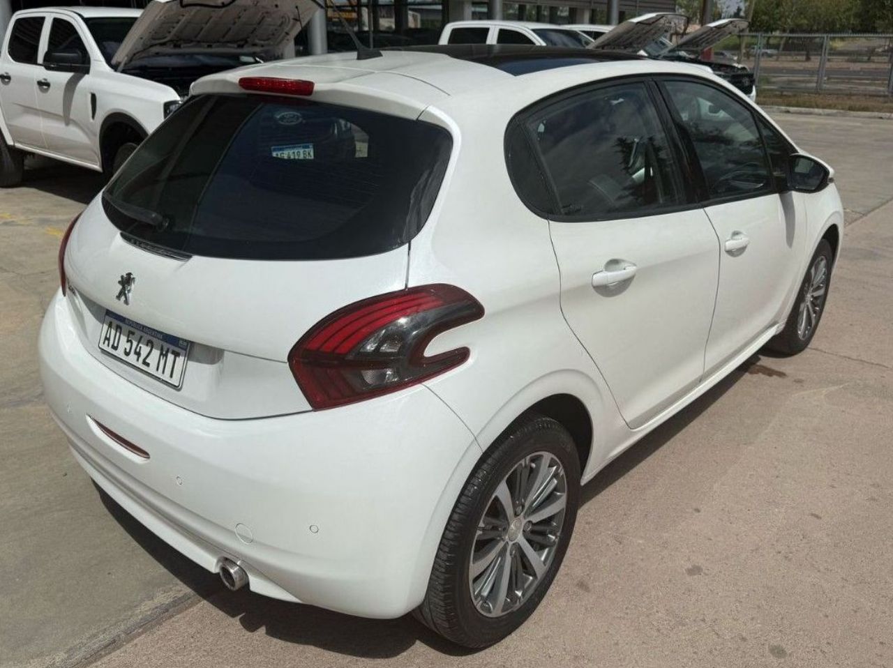 Peugeot 208 Usado en Mendoza, deRuedas