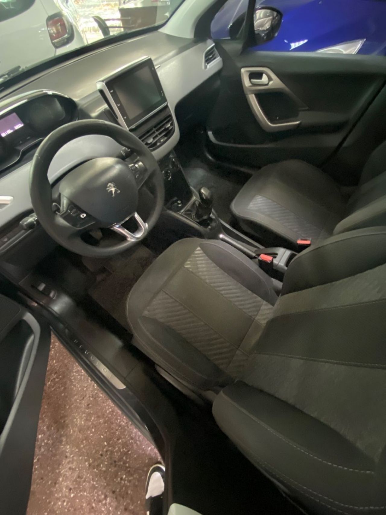 Peugeot 208 Usado Financiado en Mendoza, deRuedas