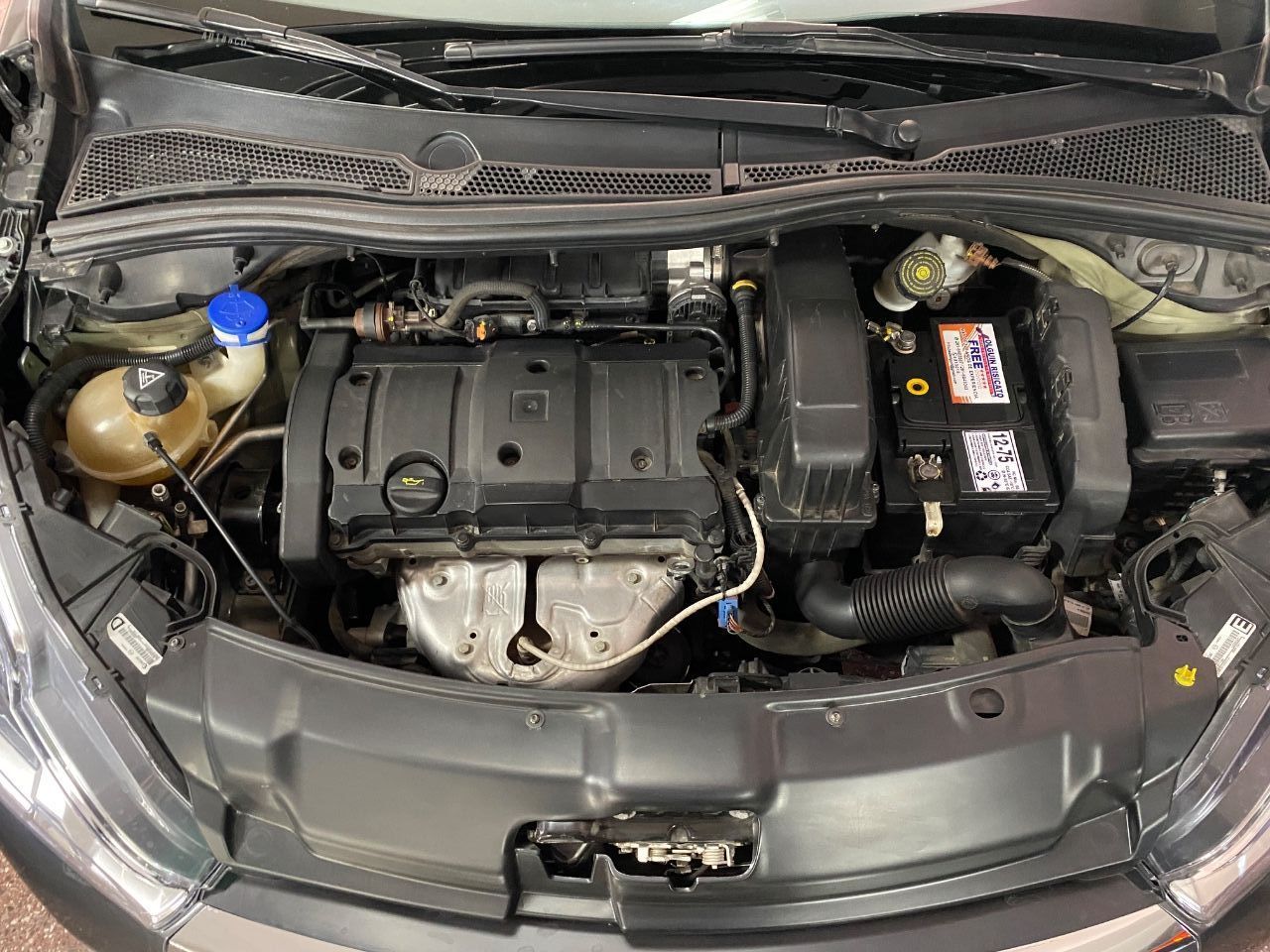 Peugeot 208 Usado Financiado en Mendoza, deRuedas