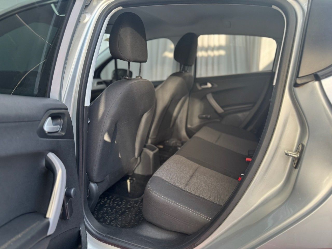 Peugeot 208 Usado Financiado en Córdoba, deRuedas