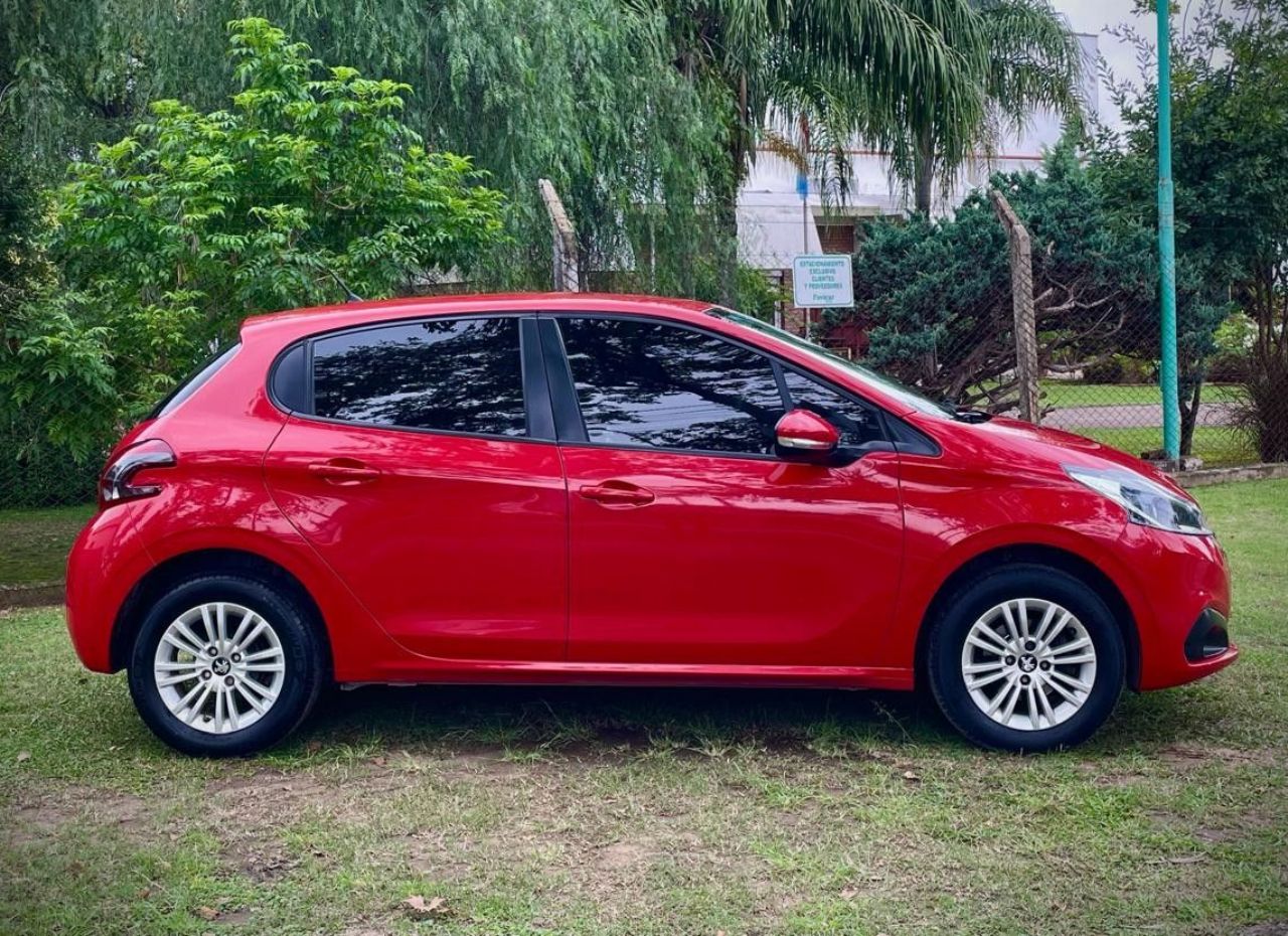 Peugeot 208 Usado Financiado en Córdoba, deRuedas